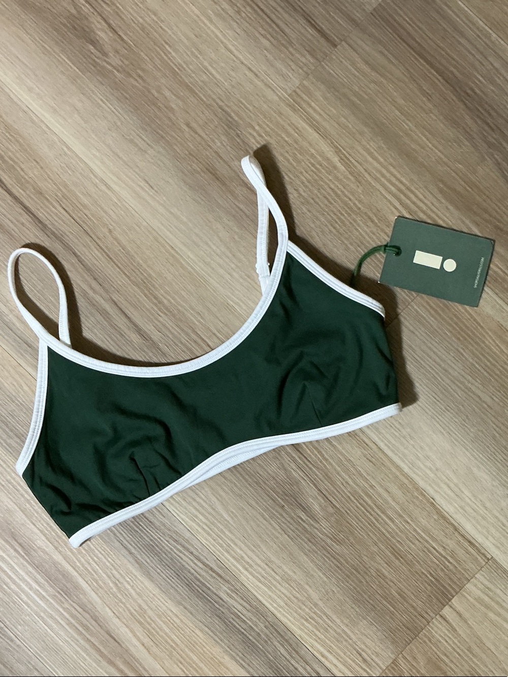 DAILY DRILLS Dark Go Stretch Bra, Size Medium. NWT!